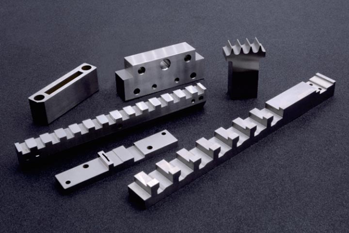 estampage des plaques